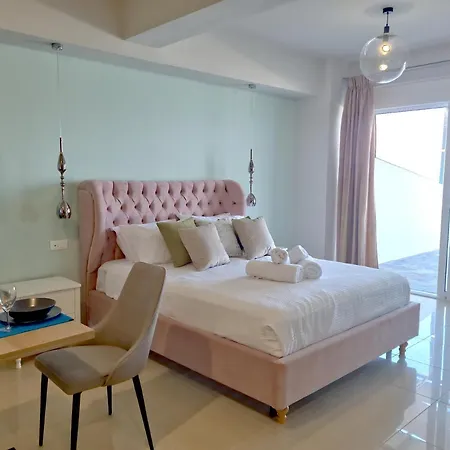 Epipleon Luxury Suites: Seaside Suite with Spacious Terrace Nafpaktos Exterior photo